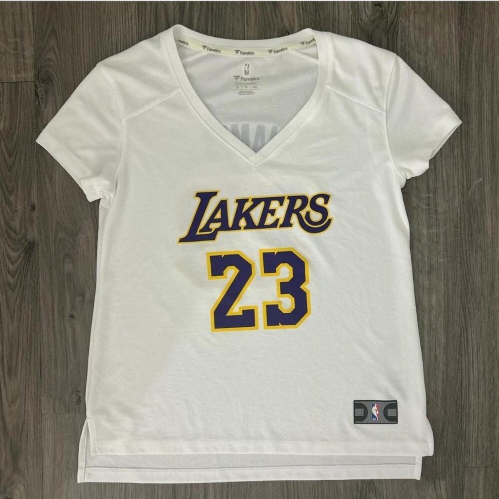 White and yellow Lakers Lebron James  jersey #Lakers #NBA
